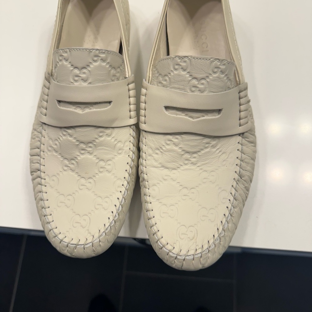 Gucci Men's Cream Loafers